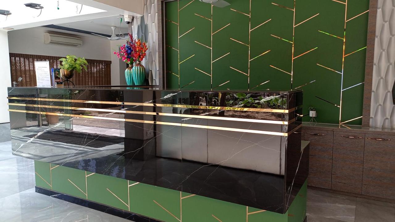 Hotel Sai Miracle Shirdi Εξωτερικό φωτογραφία